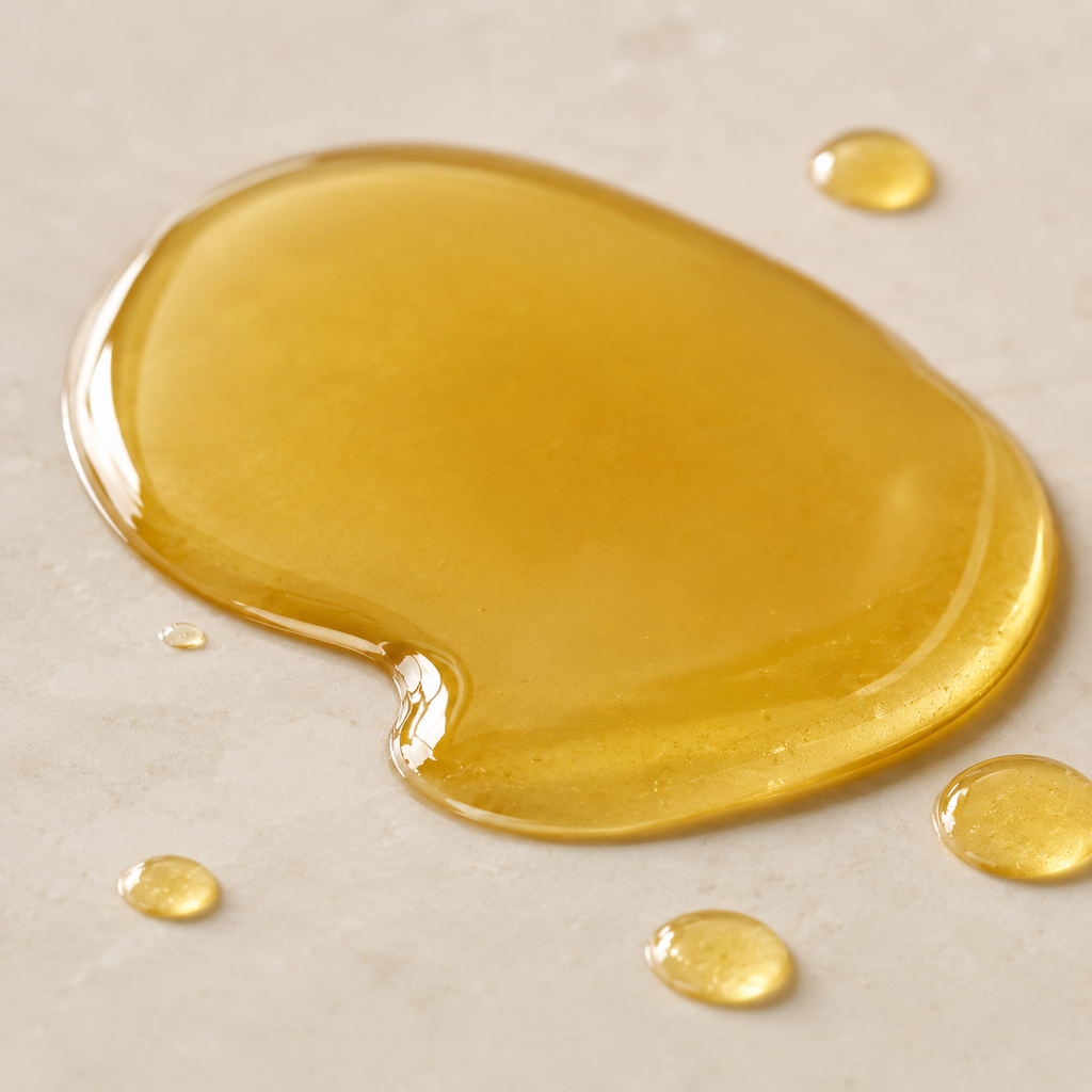 elena-golden-crown-hair-oil-texture-closeup.jpg.png